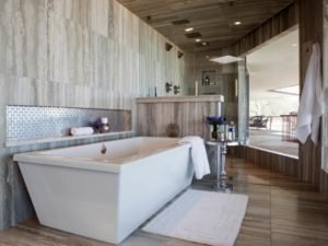 Contemporary-Bathroom-Tub